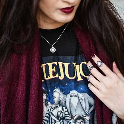 Strieborný perlový náhrdelník so zirkónmi 