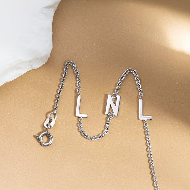 Náhrdelník s 3 písmenami vašej voľby Lupe 150081