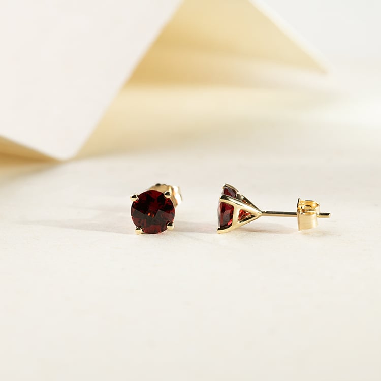 Zlaté náušnice s okrúhlymi granátmi Frey 147521