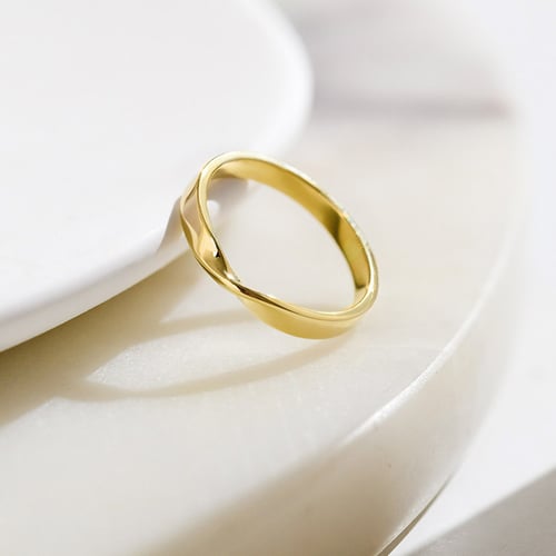 Zlaté prepletené svadobné obrúčky s lab-grown diamantmi Rexanne