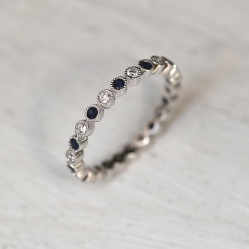 Zlatý eternity prsteň s diamantmi a zafírmi Brunela