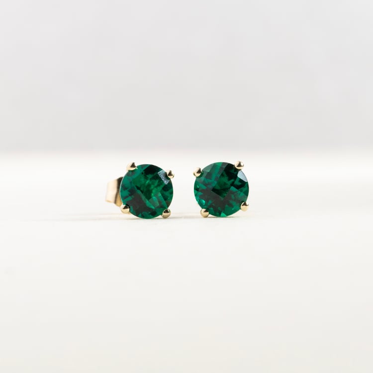 Zlaté napichovacie náušnice so smaragdmi Frey 146501