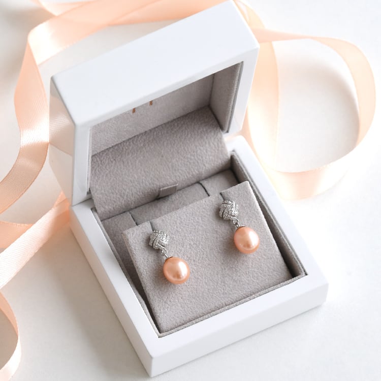 Strieborné náušnice s broskyňovými perlami 78010