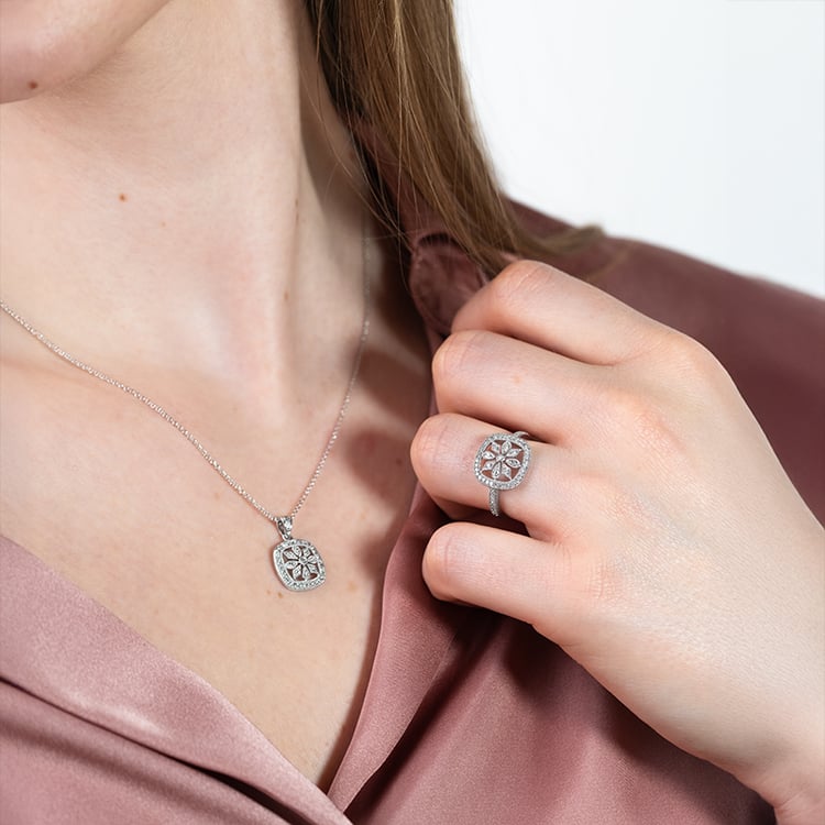 Zlatá kolekcia šperkov s diamantovými kvety Jasmyn 152115