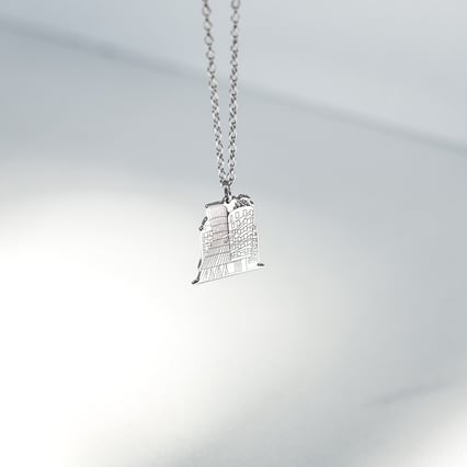 Personalizovaný strieborný prívesok Tancujúci dom