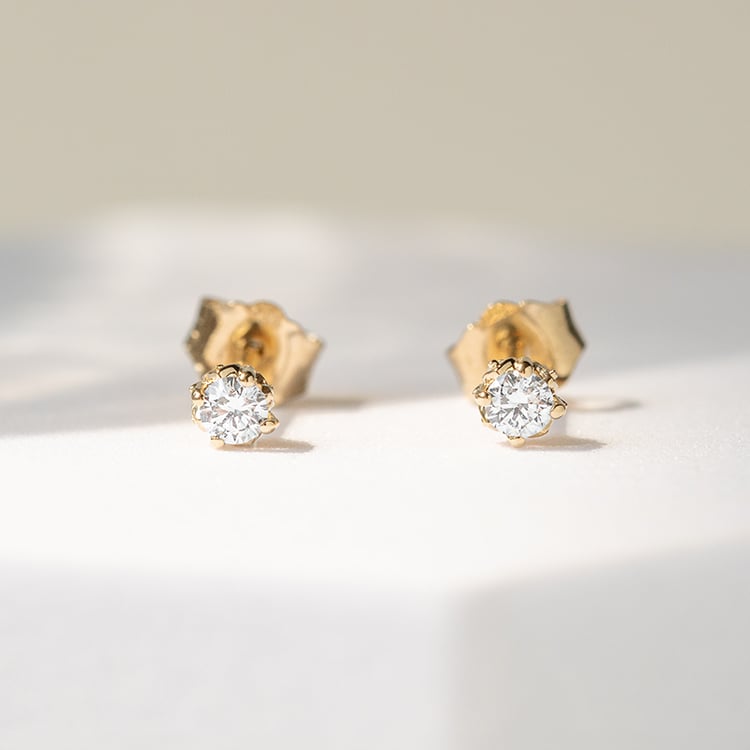 Náušnice s výberom karátovej váhy lab-grown diamantov Sophea 141378