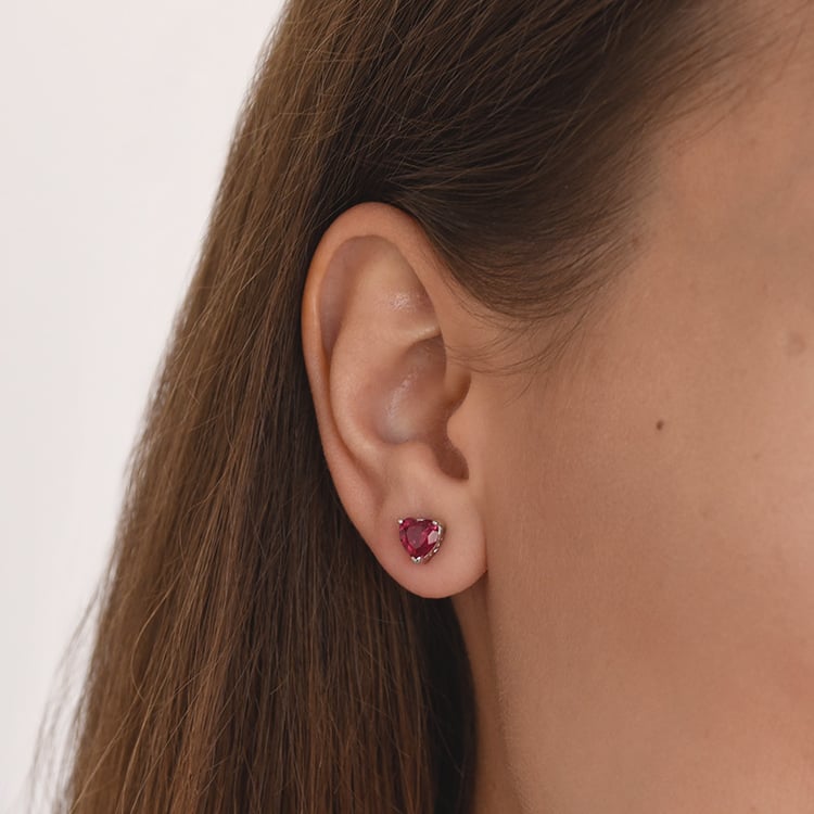 Rubínová srdiečka v strieborných náušniciach 66322