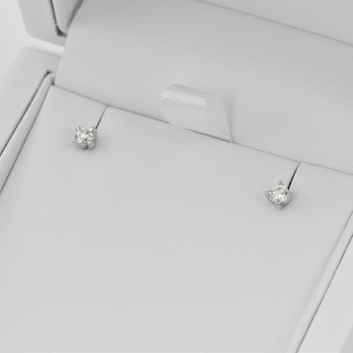 Napichovacie náušnice s 0.20ct diamantmi Jada