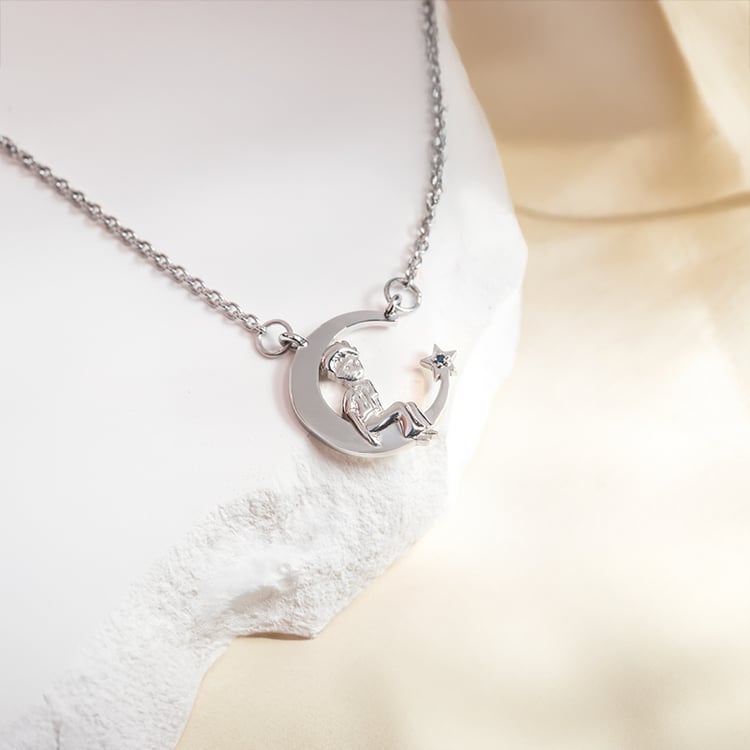 Náhrdelník v tvare mesiaca s výberom drahokamu Malý princ 150523