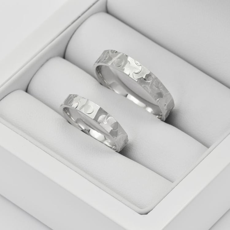 Atypické zlaté svadobné obrúčky 37788