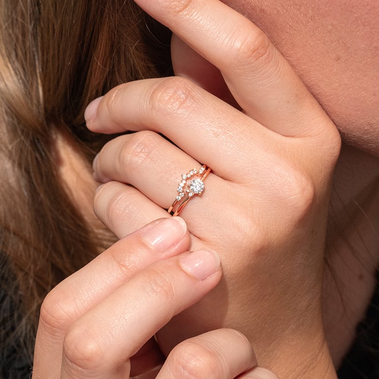 Vykrojený prsteň s round lab-grown diamantmi Keith 142489