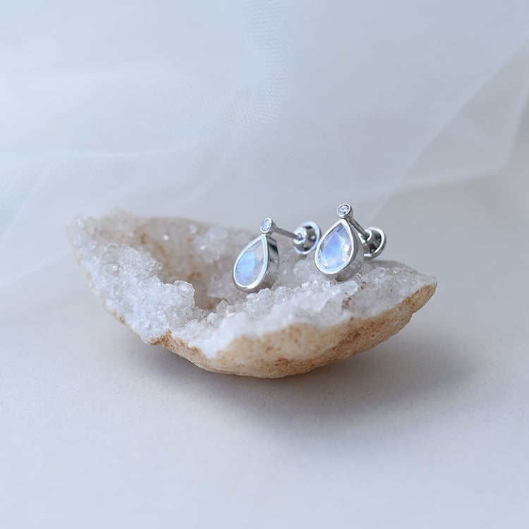 Zlaté náušnice s pear mesačnými kameňmi a diamanty so šrubovacím zapínáním 65609