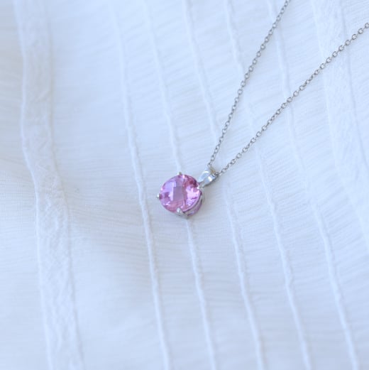Ružový zafír v náhrdelníku 65296