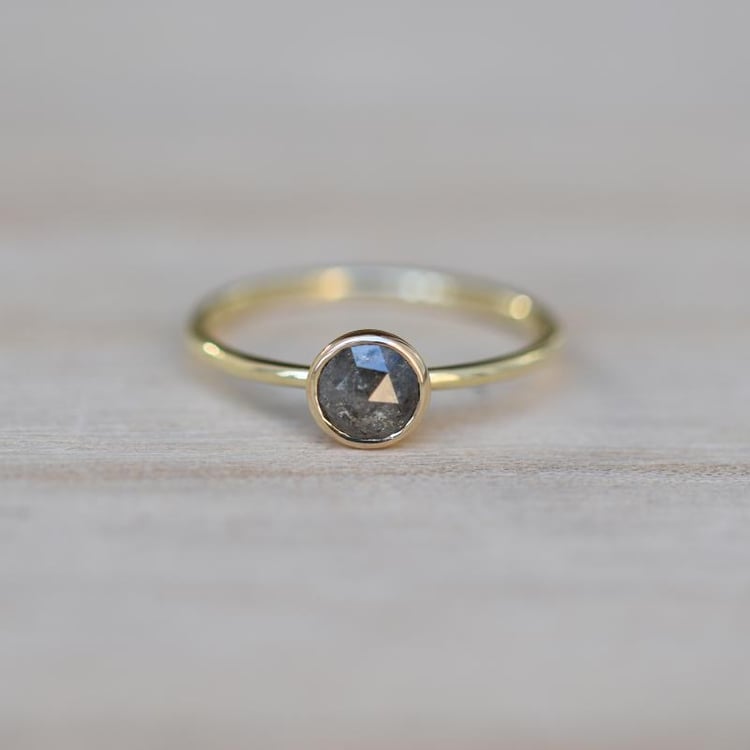 Zlatý zásnubný prsteň 50220