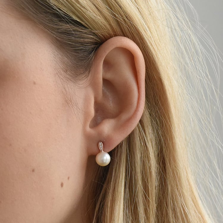 Pozlátené náušnice s perlou 73851