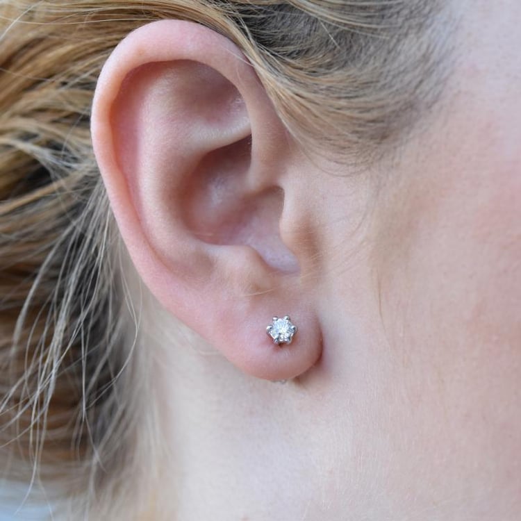 Žiarivé náušnice s moissanitmi Ashra 104975