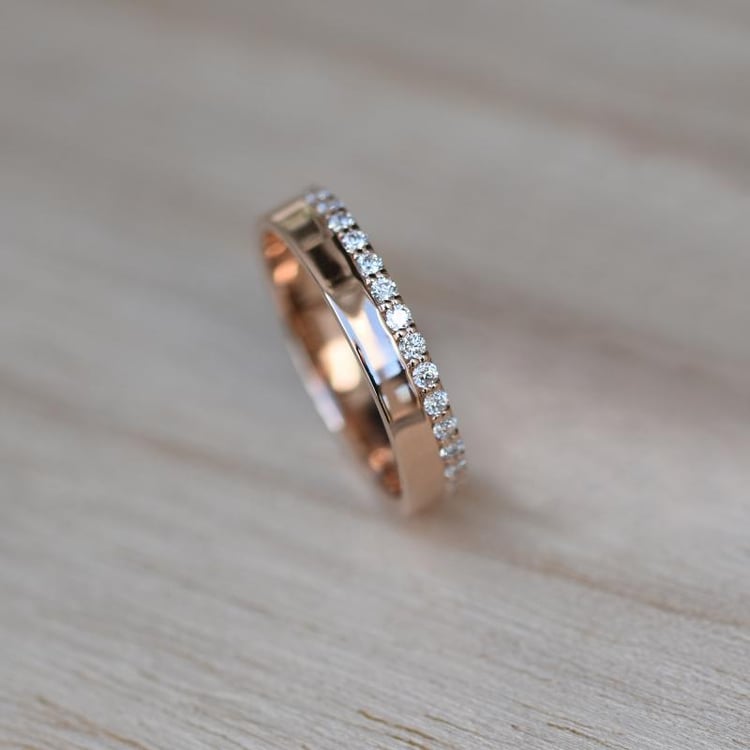 Zlatý eternity prsteň 75929