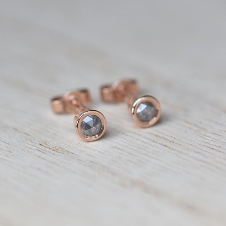 Salt'n'pepper náušnice zo zlata 44368