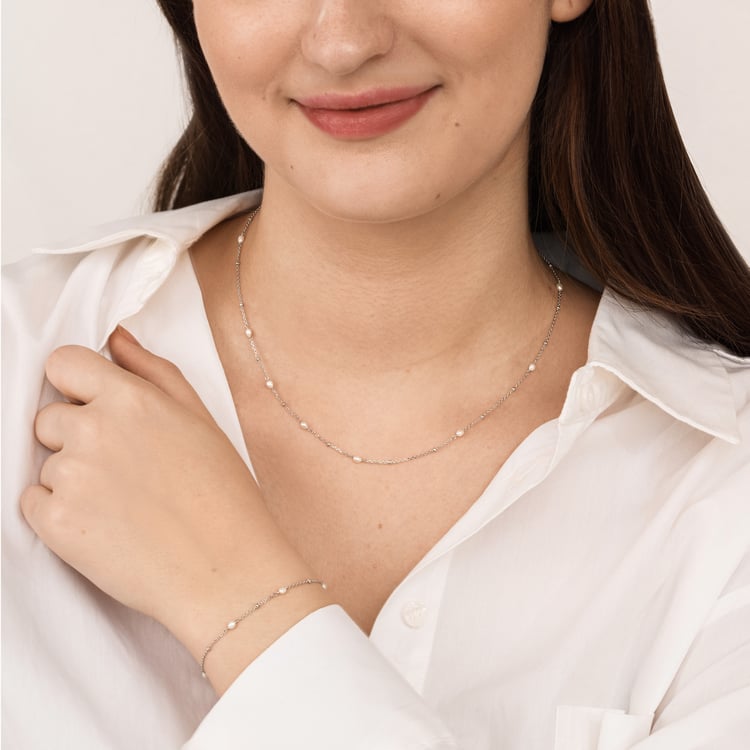 Strieborný náhrdelník s perlami Marcye 164625