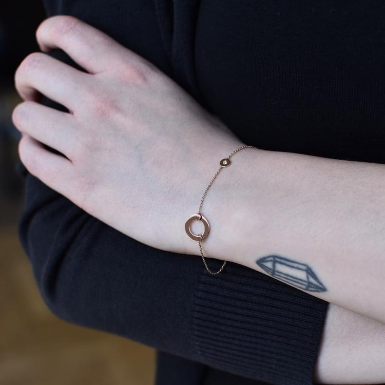 Zlatý fashion náramok s diamantom Vadelejka 30549