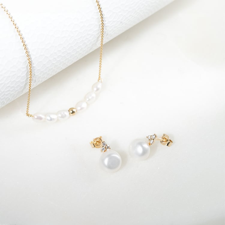 Zlaté perlové náušnice so zirkónmi Maurya 131932