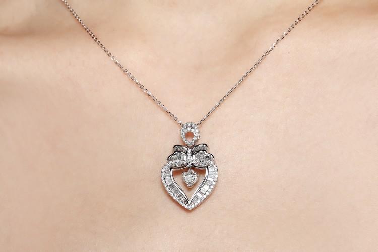 Zlaté srdce s diamantmi 5245