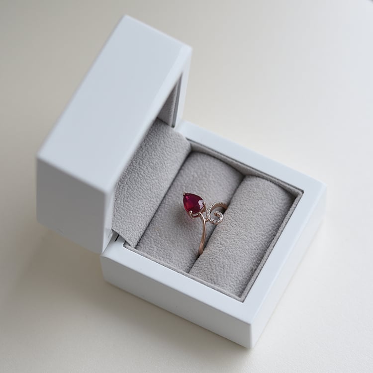 Rubínový prsteň 64383