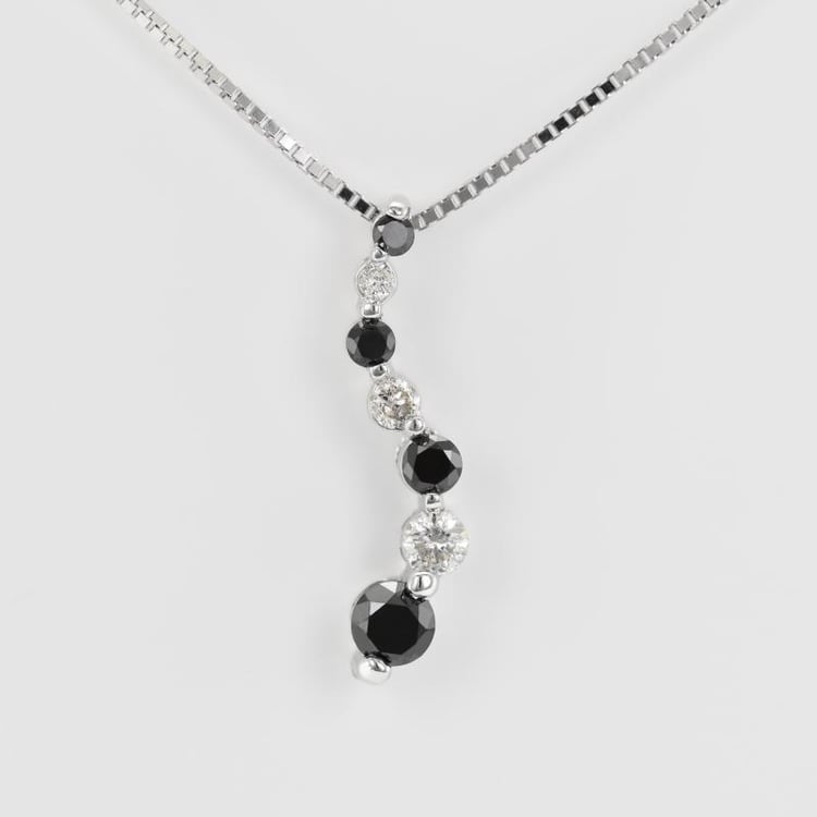 Diamantový náhrdelník symbolizujúci životnú cestu 15306