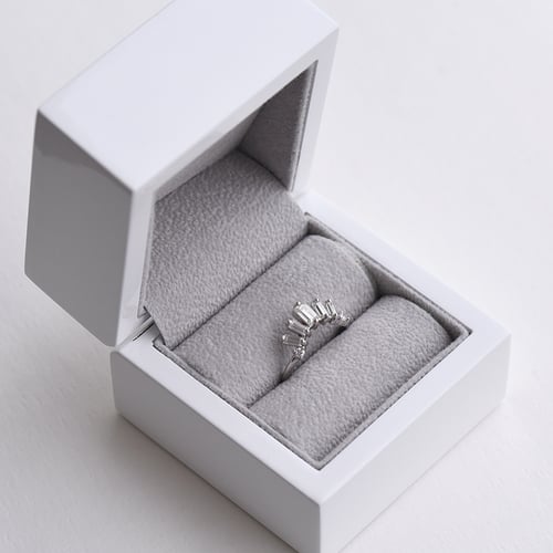 Jedinečný vykrojený prsteň s diamantmi Odilia