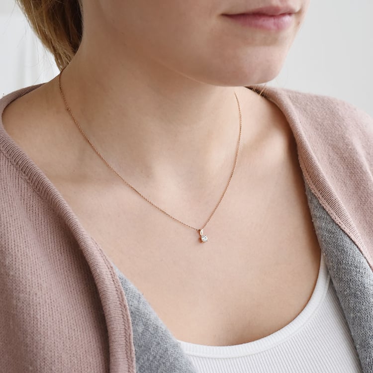 Zlatý diamantový prívesok z růžového zlata 92706