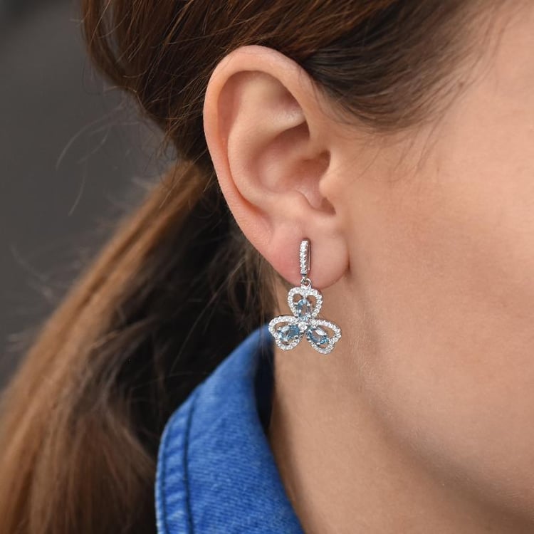 Strieborné náušnice v tvare trojlístka 46308