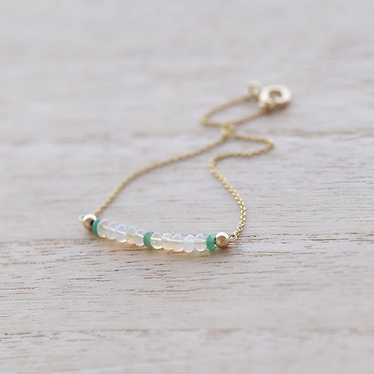 Zlatý náramok s opálovým korálky 61944