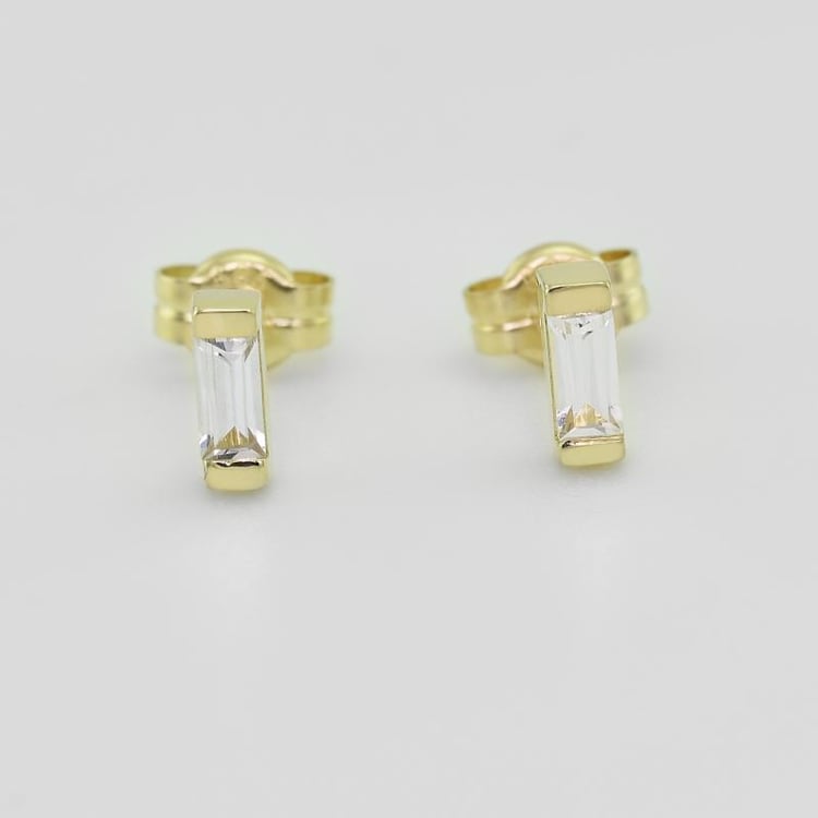 Zlatá kolekcia s baguette bielymi zafírmi Saanvi 94809