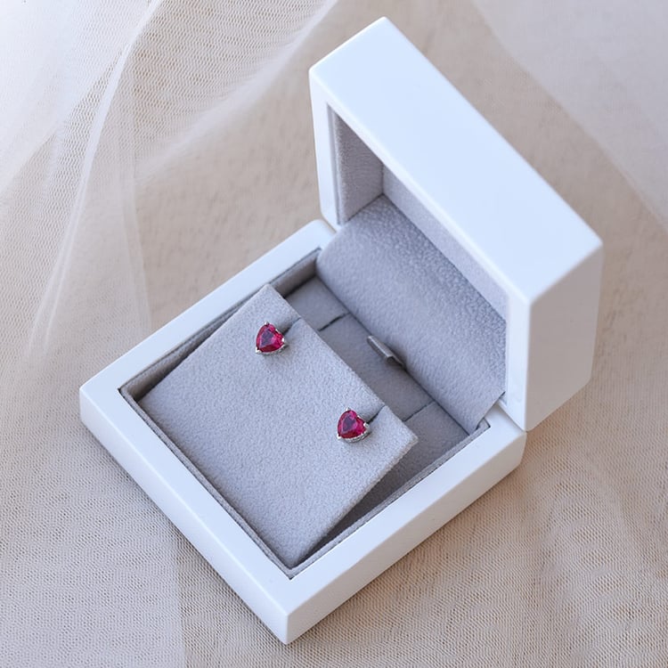 Srdiečka v strieborných náušniciach 66318