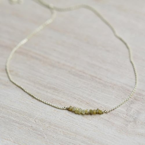 Zlatý choker so žltými nebrúsenými diamantmi Samante