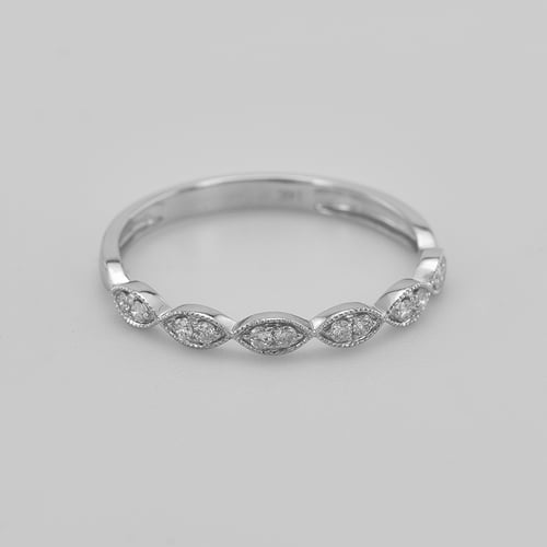 Strieborný nežný eternity prsteň s lab-grown diamantmi Jelani