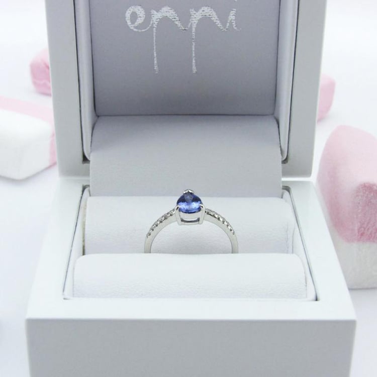 Zlatý prsteň s tanzanitom 8324