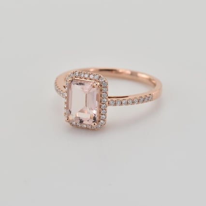 Zlatý zásnubný prsteň s morganitom a diamantmi Velda