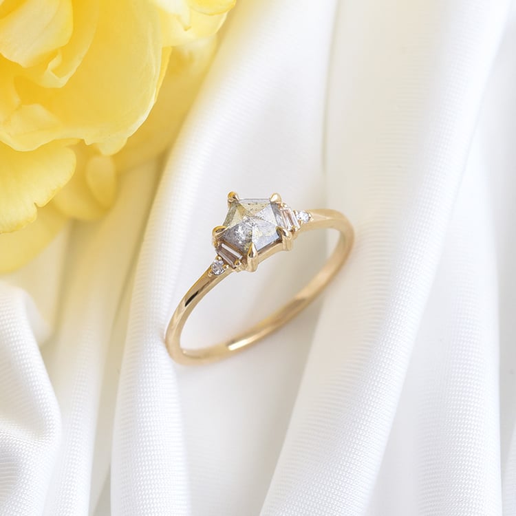 Zlatý prsteň 82465