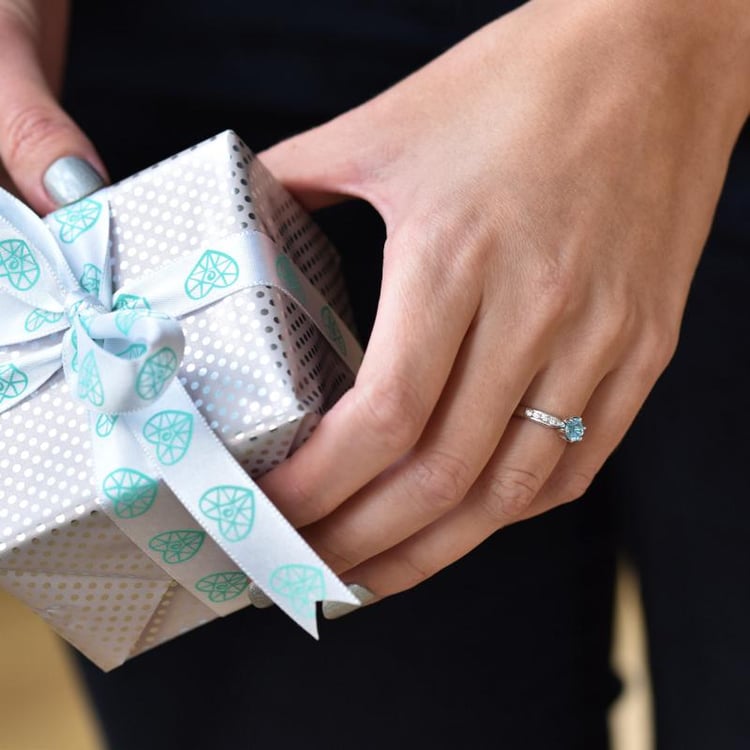 Zásnubný prsteň s topásom 19712