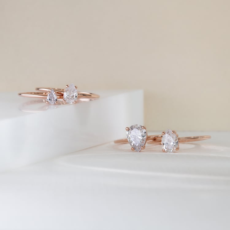 Zásnubný prsteň s pear diamantom Cooley 121358