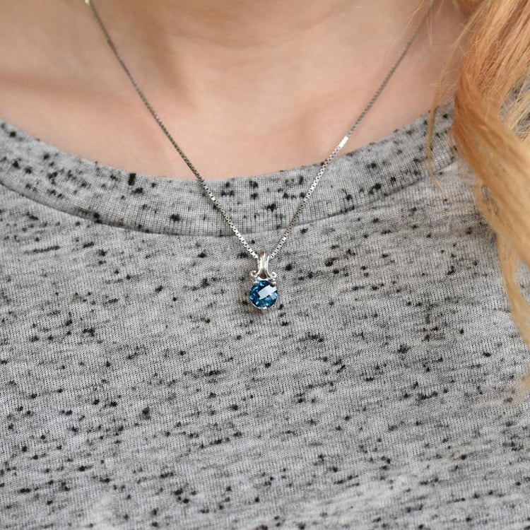 Prívesok s topásom 27938