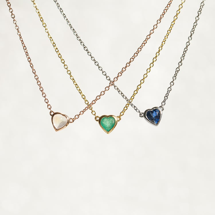 Náhrdelník so smaragdovým srdiečkom Davila 145111