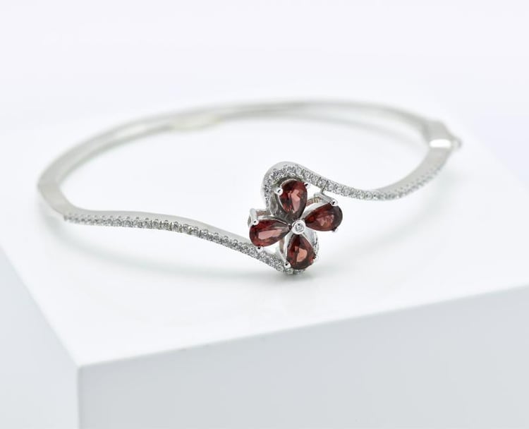 Strieborný náramok 10883