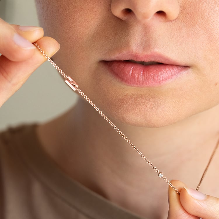 Náhrdelník s písmenom vašej voľby a lab-grown diamantom Lupe 145499