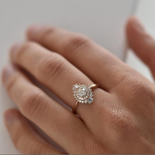 Zlatý prsteň s moissanitom a lab-grown diamantmi Nogian