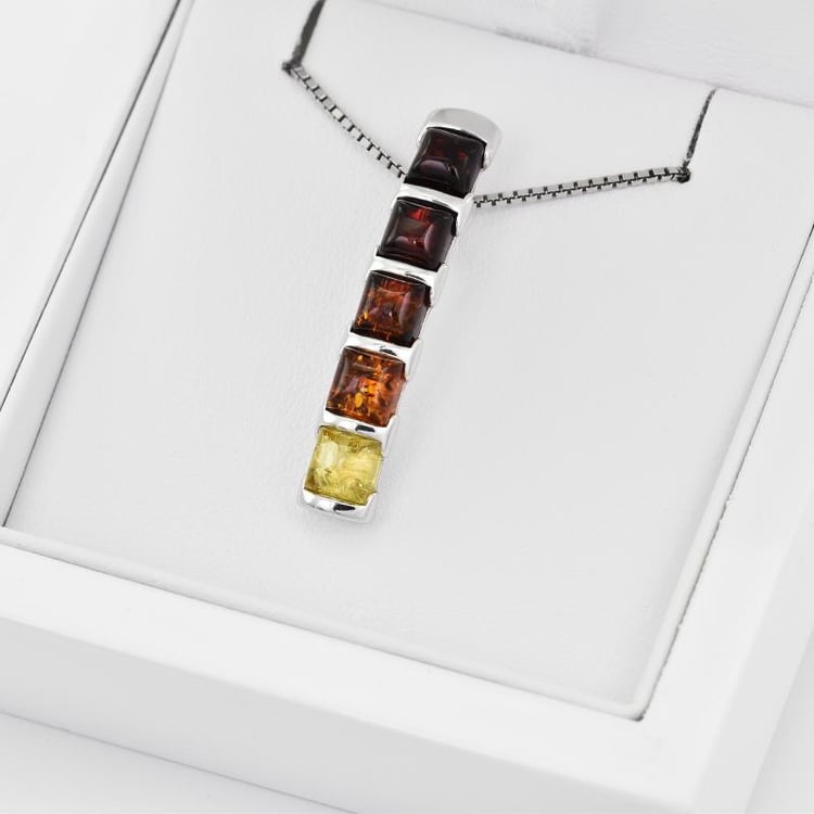 Prívesok s jantármi 27950