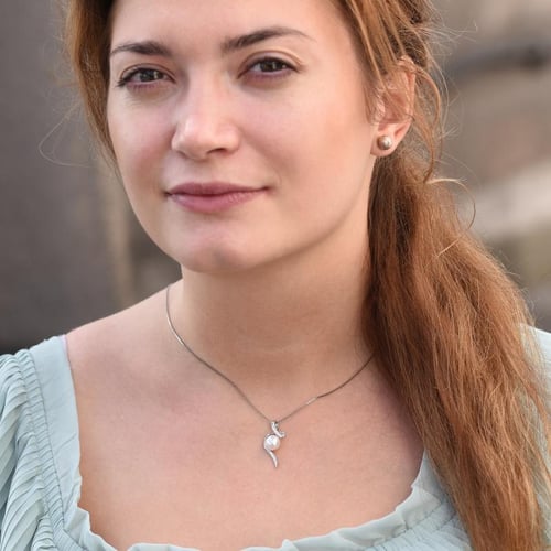 Strieborný prívesok s perlou a zirkónmi Bertha