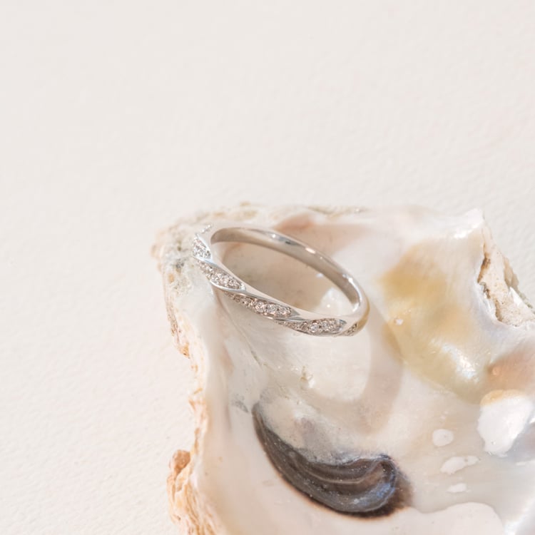 Prepletený eternity prsteň s diamantmi a pánsky komfortný prsteň Joanne 100999