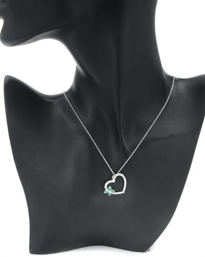 Prívesok v tvare srdca so smaragdom 836